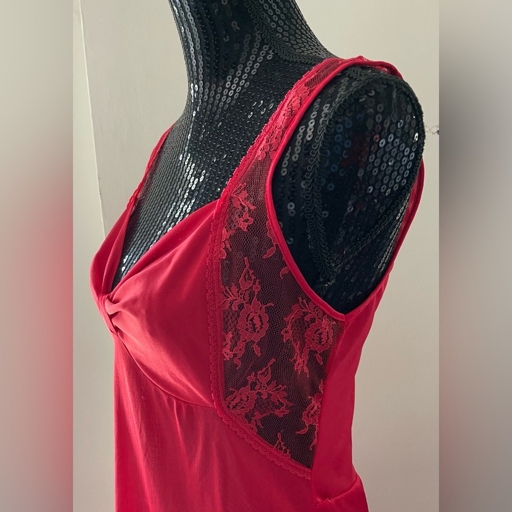 Vintage Bright Red Long Nightgown - Picture 4 of 12